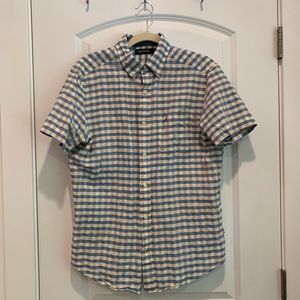 Short sleeve button down plaid